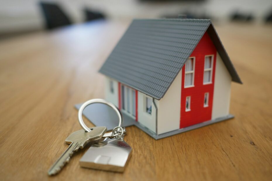 who keeps the house in a divorce under virginia law